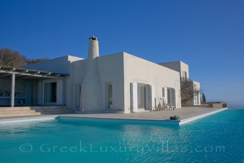 A luxurious villa with a big pool on Kea