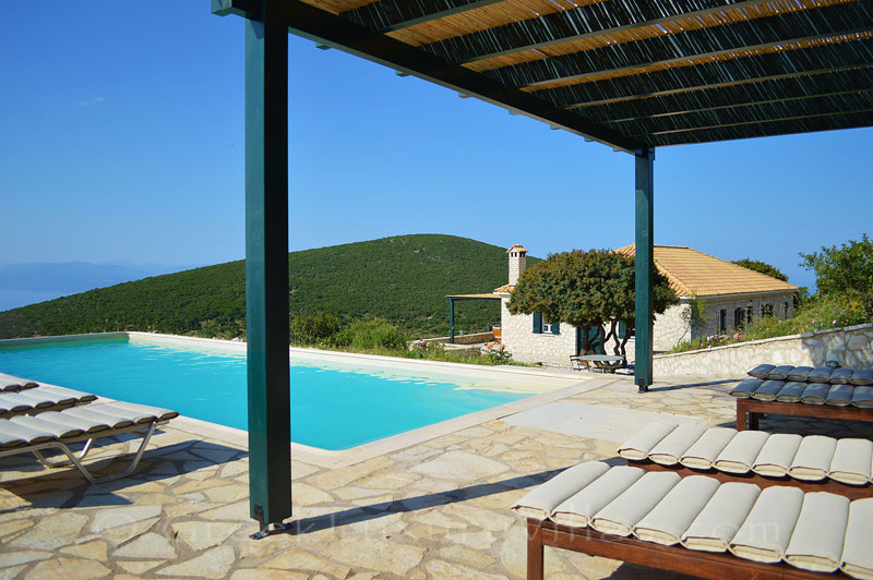 Amazing sea view of traditional villa for 10 people in Lefkas