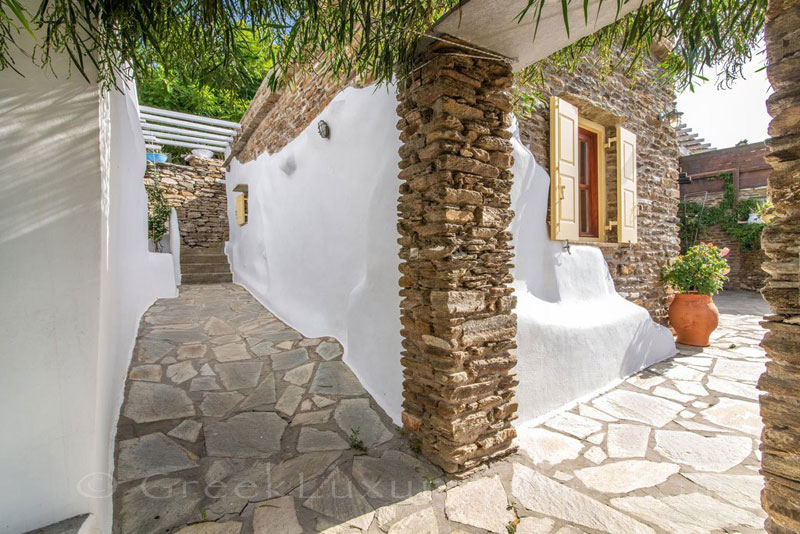 traditional villa for four guests on Tinos