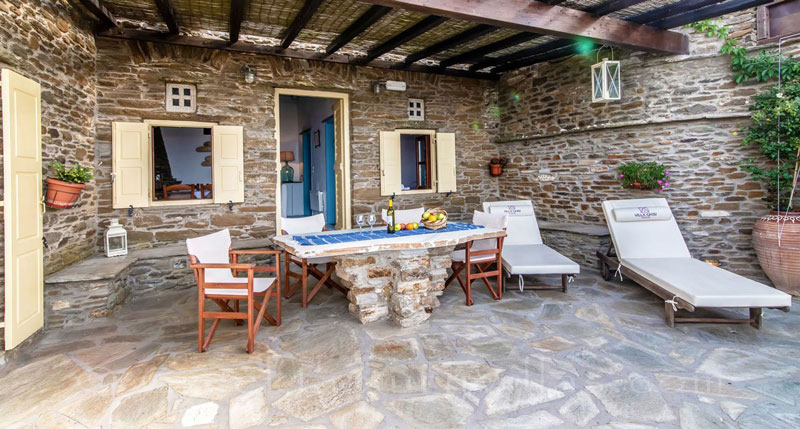 traditional villa for four on Tinos veranda sea view