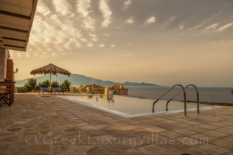 A two bedroom villa with a pool in Zakynthos