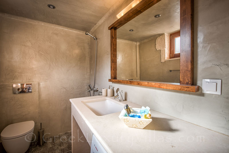 The bathroom of a two bedroom villa with a pool in Zakynthos
