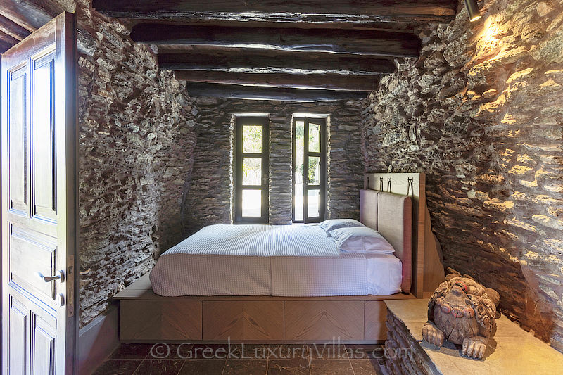 Gästehaus Studio Doppelbett der Natursteinvilla auf Andros