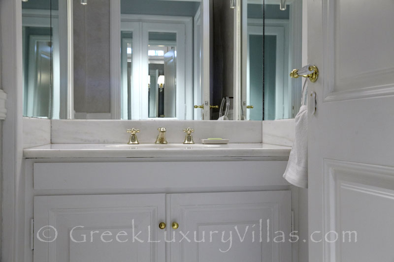 Bathroom of Villa in Plaka Athens Centre