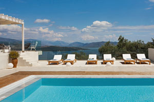 Luxury Villa with Heated Pool and Seaview on Corfu 