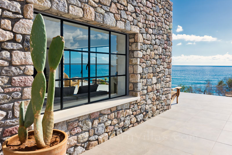 Beachfront luxury villa with pool
