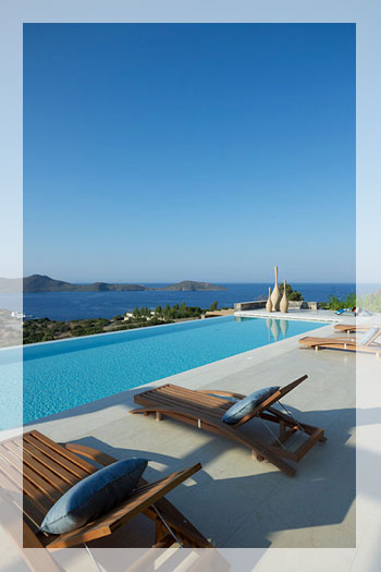 Große moderne Villa mit Infinitypool in Elounda