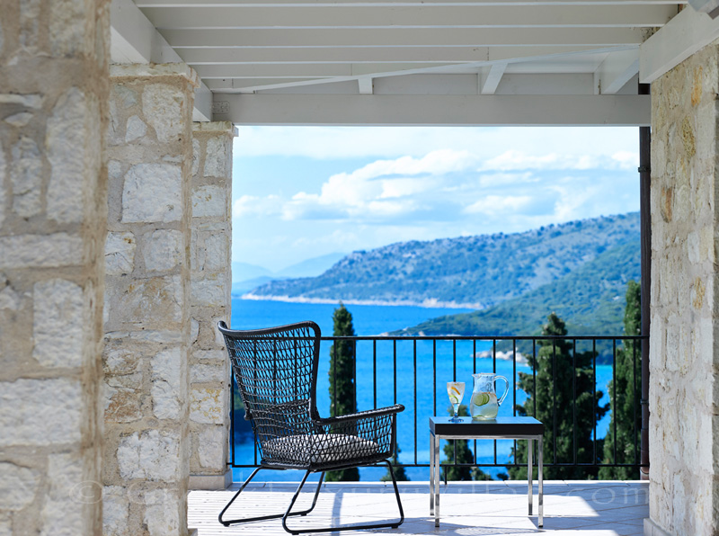 Blick auf die Bucht von Sivota vom Schlafzimmer Veranda