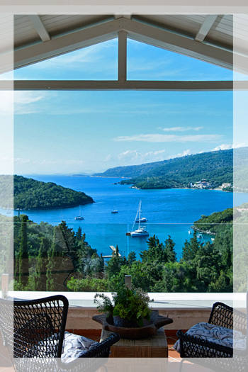 Luxury Villa with Pool and Jacuzzi overlooking the Bay of Sivota