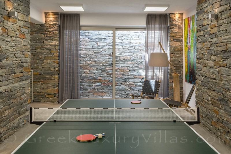 table tennis in luxury villa with pool in Greece