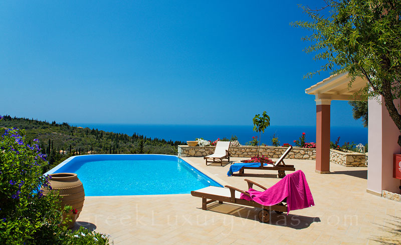 Villa with pool and seaview in Lefkada