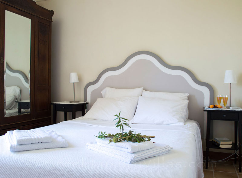 Traditional villa with pool bedroom