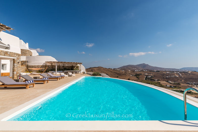 Luxury Villa in Mykonos Kalo Livadi Beach