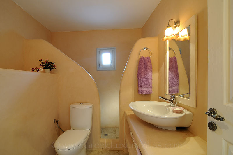 bathroom luxury villa Paros