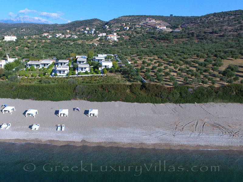 The beachfront where the bungalows on the beach of Peloponnese are situated