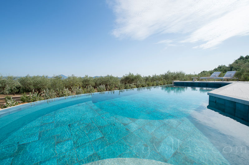 Costa Navarino near Pylos luxury villa with pool