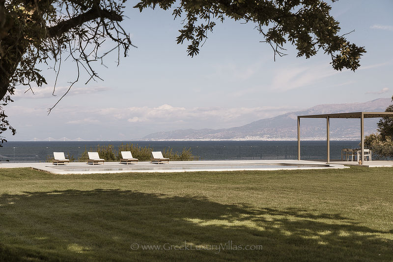 Modern villa with sea view and large pool