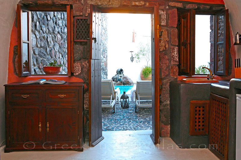 A stone house villa for two in Santorini