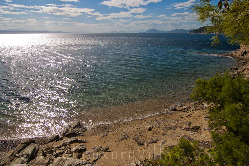 Beach in front of cottage in Skiathos