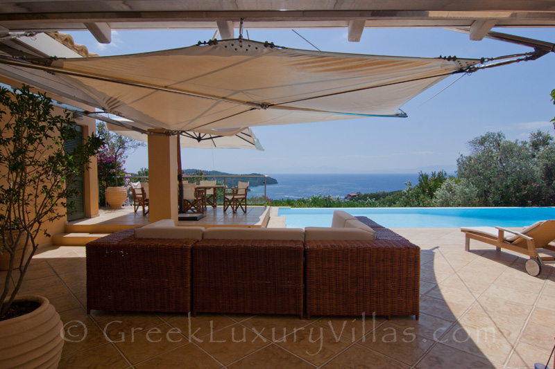 Luxusvilla mit Infinity-Pool und Meerblick, Griechenland