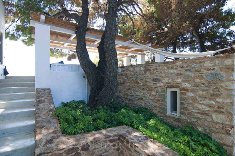garden  guest  house  waterfront  villa  Skiathos