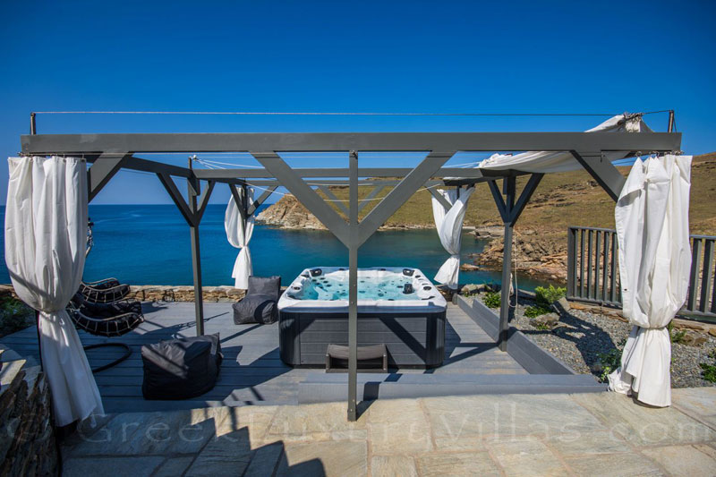 outdoor jacuzzi with sea view luxury villa in Greece