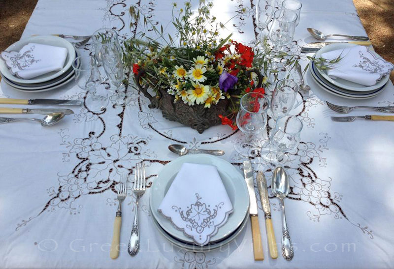 Al fresco dining at villa for large groups in Syros