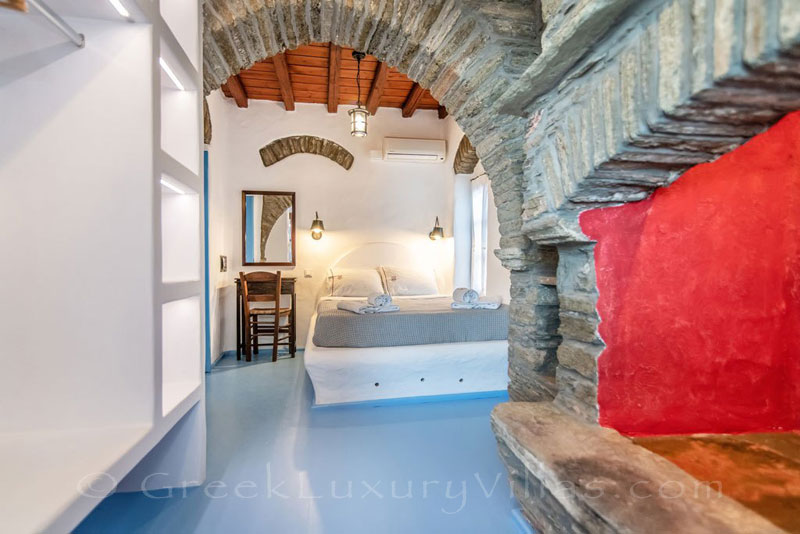 traditional villa in Tinos bedroom