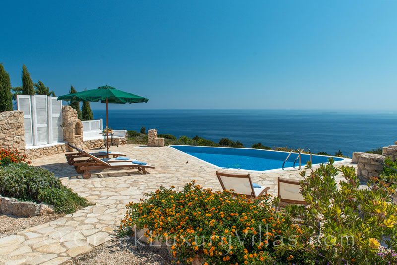 Three bedroom villa with pool in Zakynthos